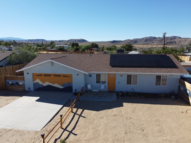 Photo - 61894 Valley View Cir House