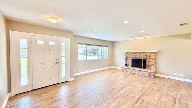 Photo - Lovely Single Story Home, Great Neighborhood, Amazing Yard Space, Close distance to Downtown Fall...
