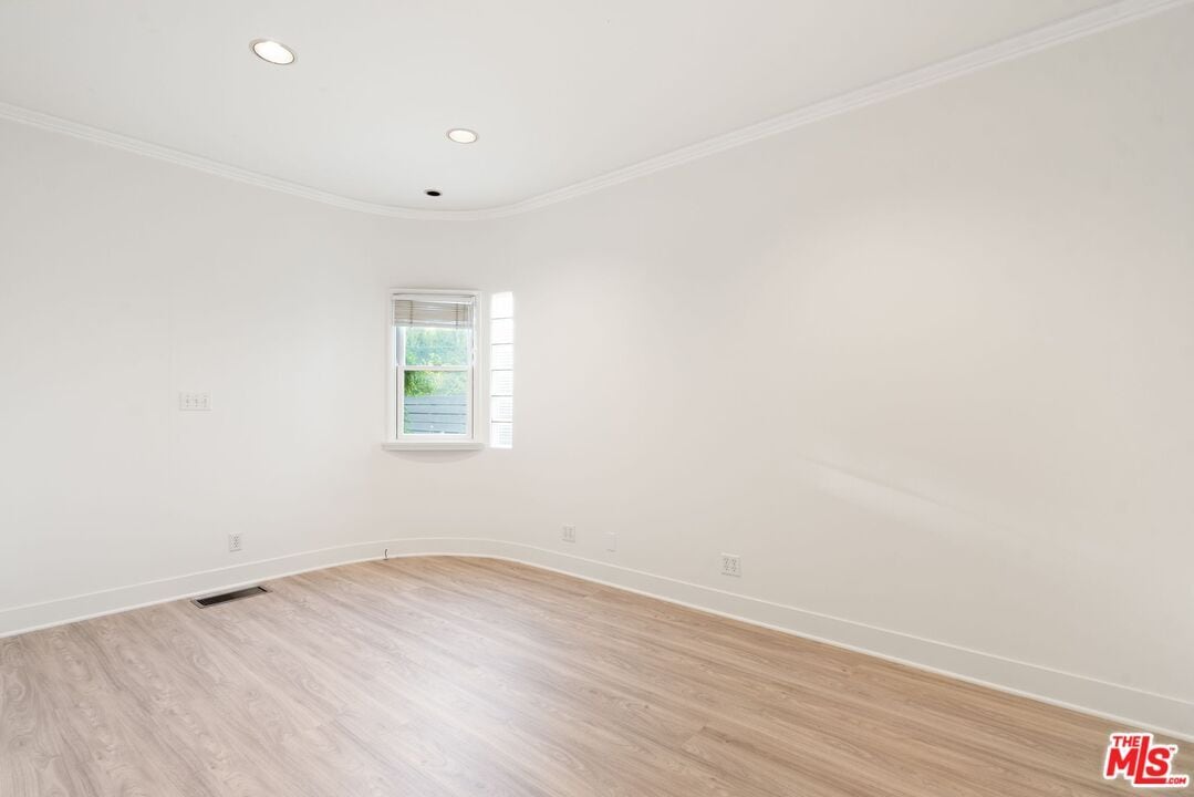 Photo - 2658 34th St