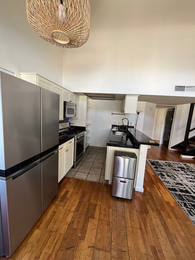 Photo - 15946 Vanowen St Unit #207