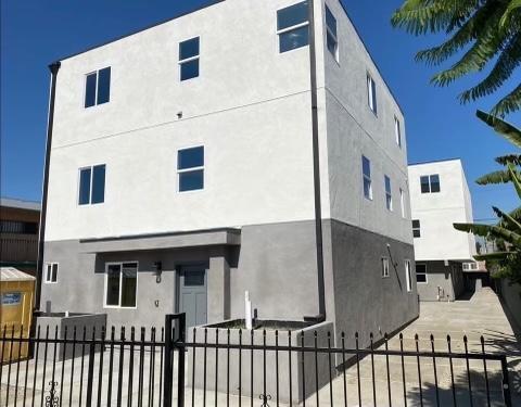 Photo - 791 E 41st St Townhome