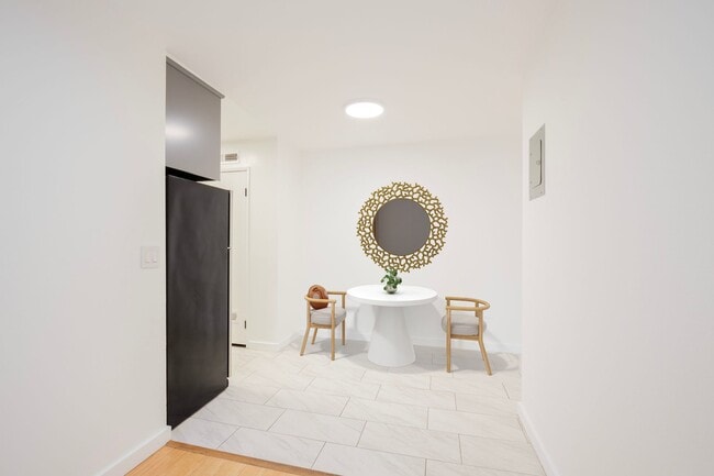 Photo - 980 White Knoll Dr