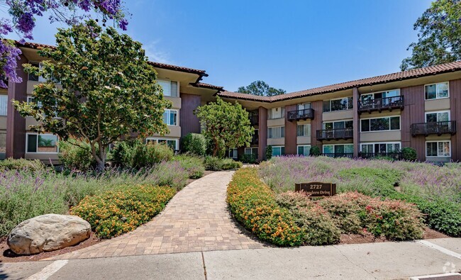 Building Photo - Desirable San Roque Condo