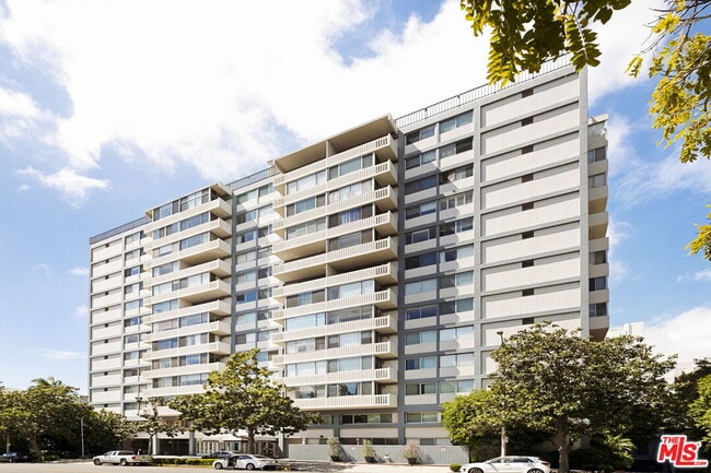 Building Photo - 969 Hilgard Ave Unit 1106