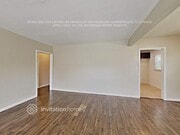 Photo - 863 N Workman St