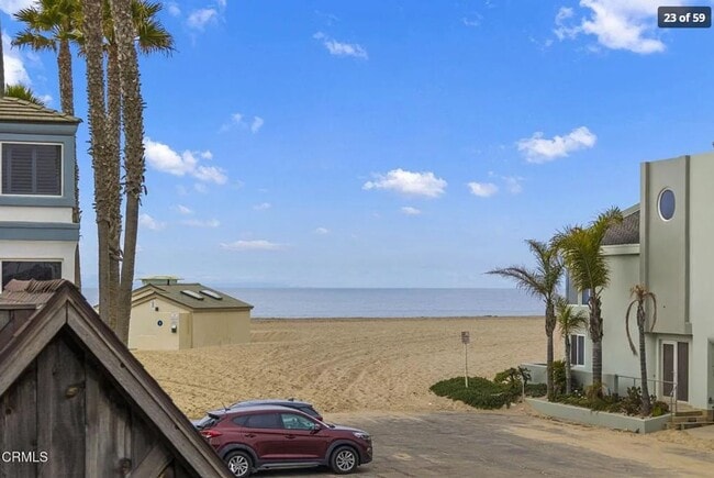 Photo - 104 La Brea St
