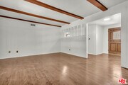 Photo - 9322 Lasaine Ave