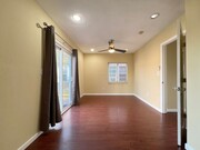 Photo - **5886 Lemon Ave Long Beach** 2 Bedroom 1 ... House