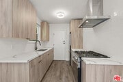 Photo - 308 S Reeves Dr Condo Unit 310D