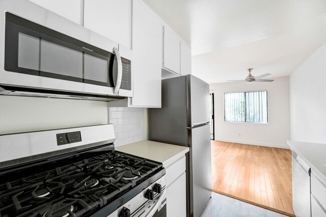 Building Photo - 3415 McLaughlin Ave