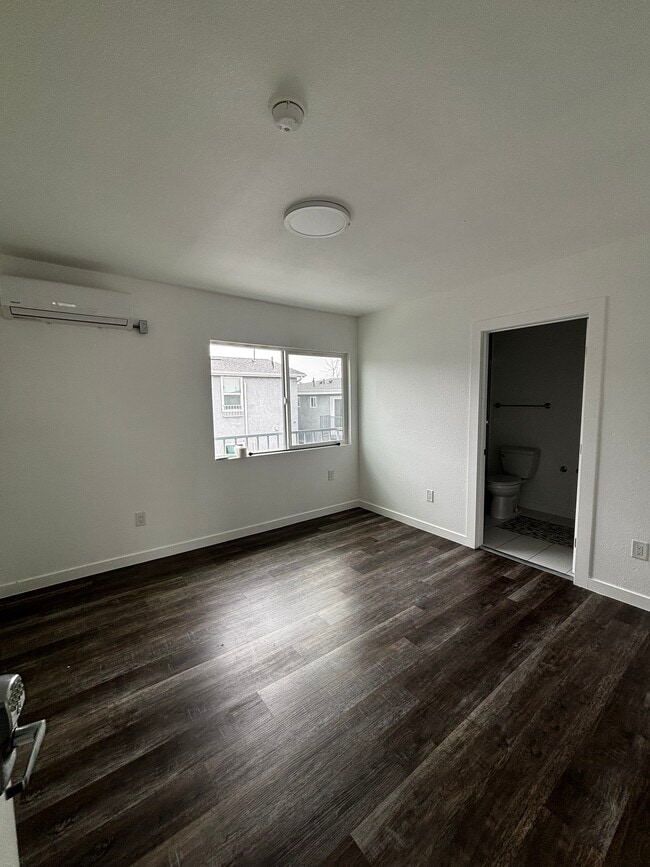 Photo - 1674 W 36th Pl Unit 4