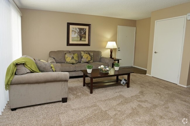 Living Room - Sierra Vista Apartments