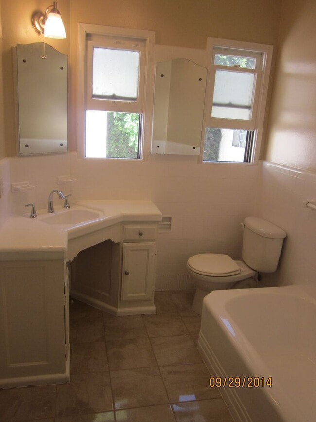 Photo - 624 Unit 626-1/2