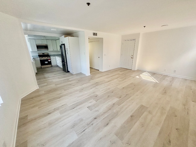 Photo - 555 Oak St Apartment Unit 204