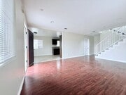 Photo - 1549 E 50th St