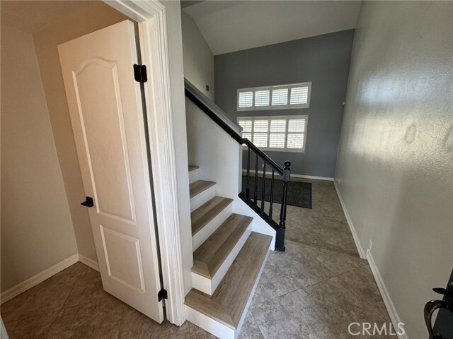 Photo - 980 Acorn Ln