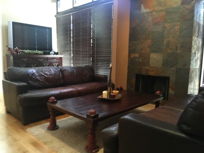 Building Photo - 5151 Balboa Blvd Unit 306