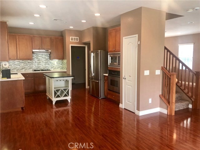 Photo - 16748 Broadmoor Way