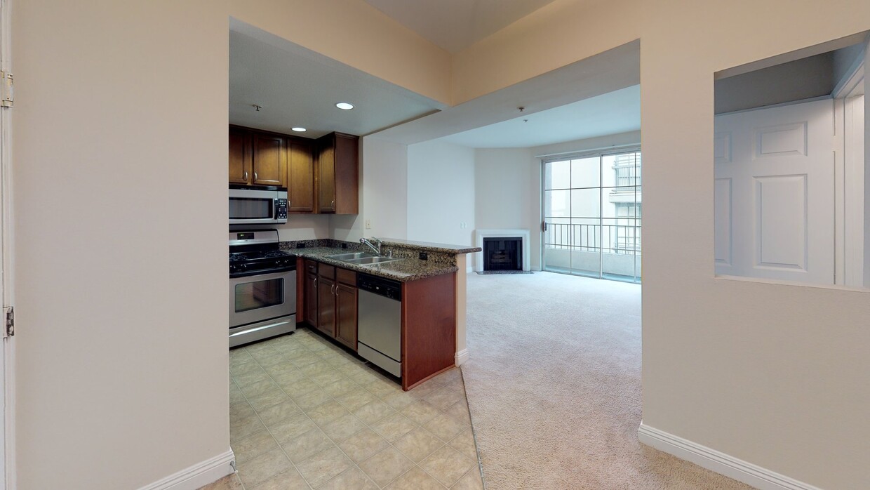 3D Tour - Essex Properties at Miracle Mile Apartments