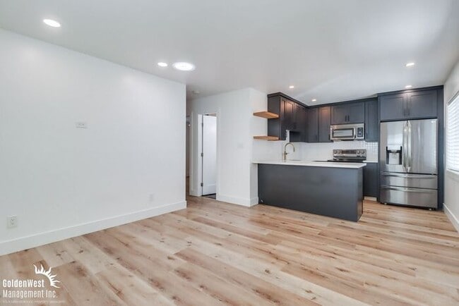 Photo - Modern 2Bdm 1Ba Apartment in the Azalea Pa...