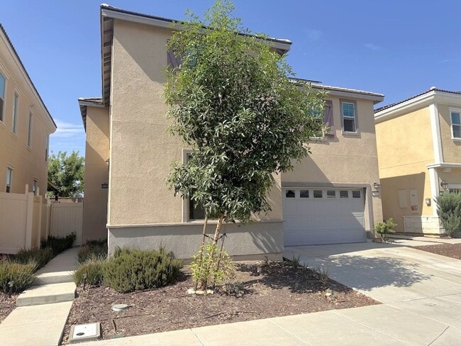 Photo - 1014 W Buttercup Ln