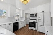 Photo - 787 Elmira St