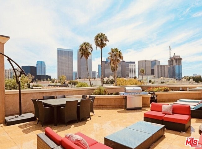 Building Photo - 208 S Lasky Dr Unit 102