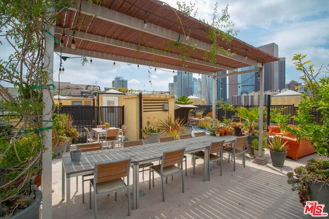 Photo - 108 W 2nd St Unit 311