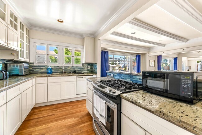 Photo - 841 E Ocean Blvd