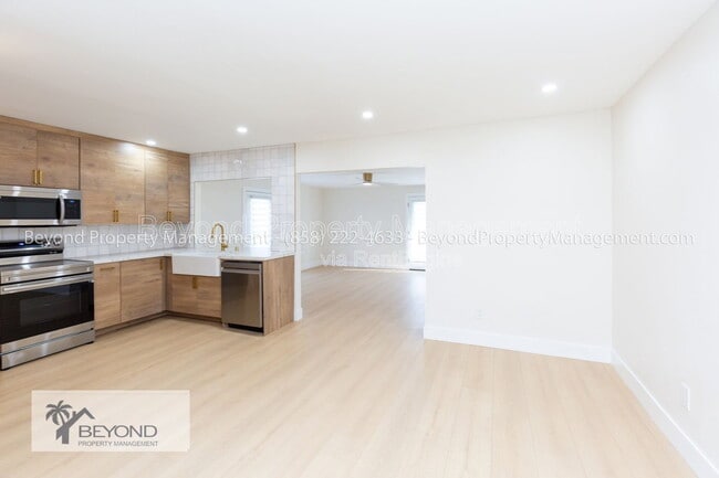 Photo - 8987 Jade Coast Ln
