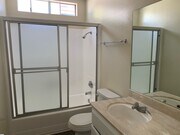 Photo - Villa Tarzana Apartments