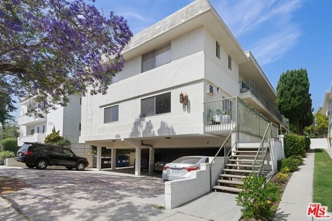 Building Photo - 1481 Reeves St Unit 2 Rental
