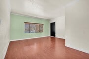 Photo - 905 N Albertson Ave House