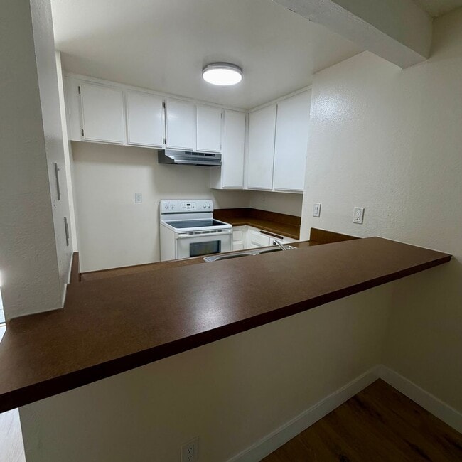 Building Photo - 21801 Roscoe Blvd Unit 128