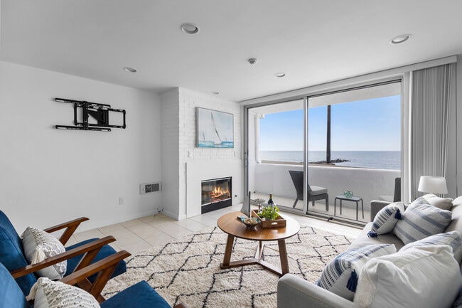 Photo - 615 Esplanade Unit 105