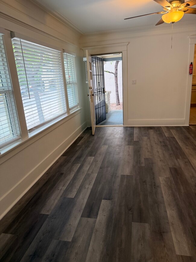 Building Photo - 309 E Wilson Ave