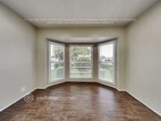 Photo - 6077 Main St