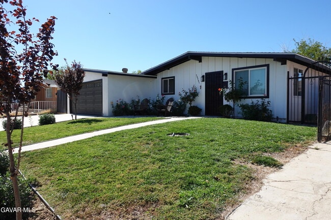 Photo - 38467 36th St E