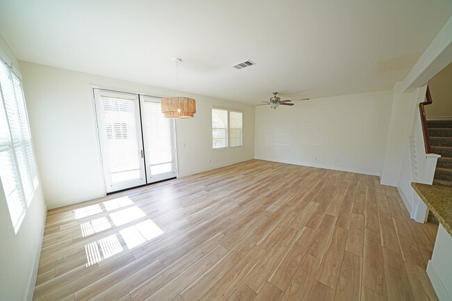 Photo - 28635 N Pietro Dr