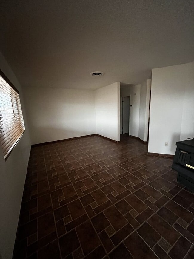AVAILABLE NOW $200 off First Month Rent - AVAILABLE NOW $200 off First Month Rent House