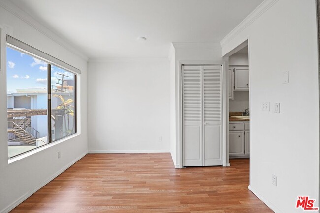 Photo - 11908 Dorothy St Unit 207