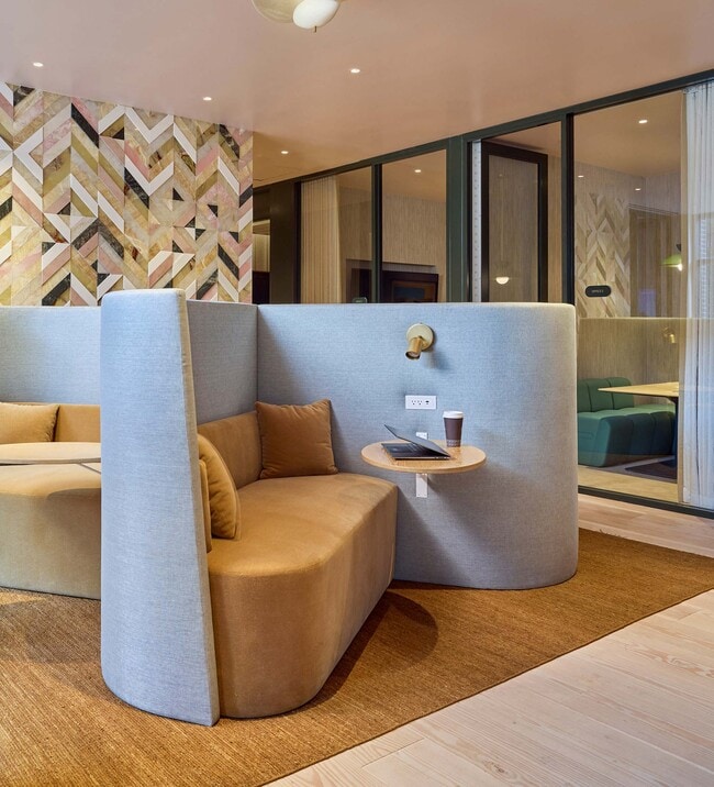 Photo - 700 Broadway