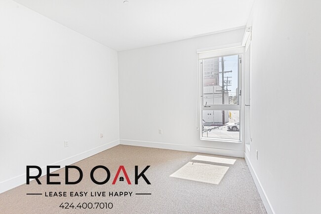 Photo - 1168 S Barrington Ave Unit 203