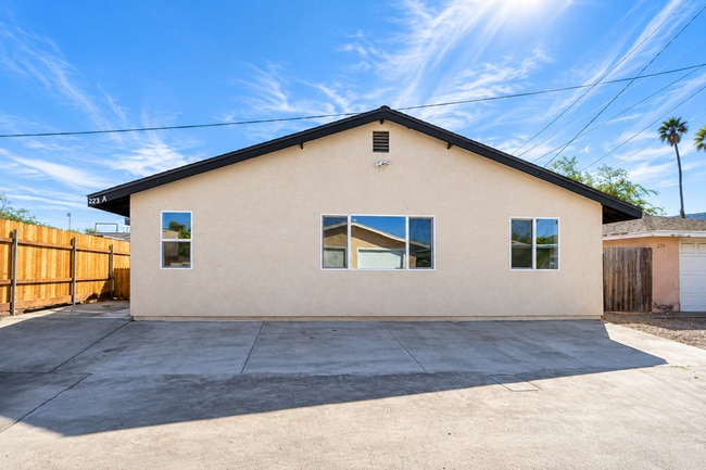 Photo - 223 N B St