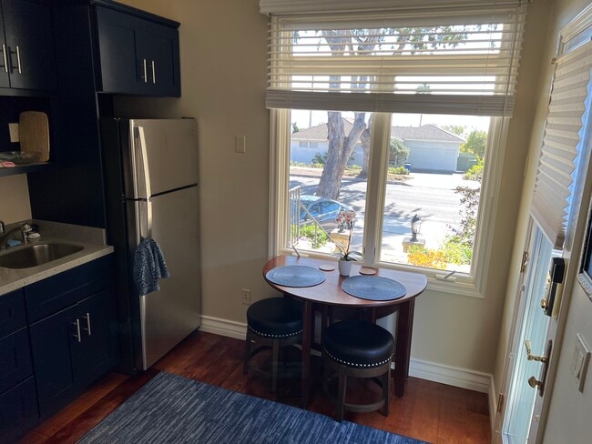 Photo - 1318 San Rafael Ave