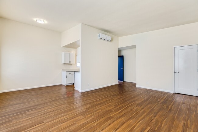 Photo - 285 N. Oakland