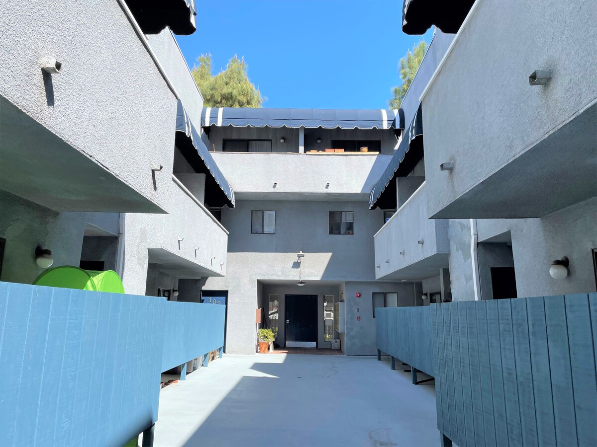 Photo - 10926 Huston St Apartments Unit 212