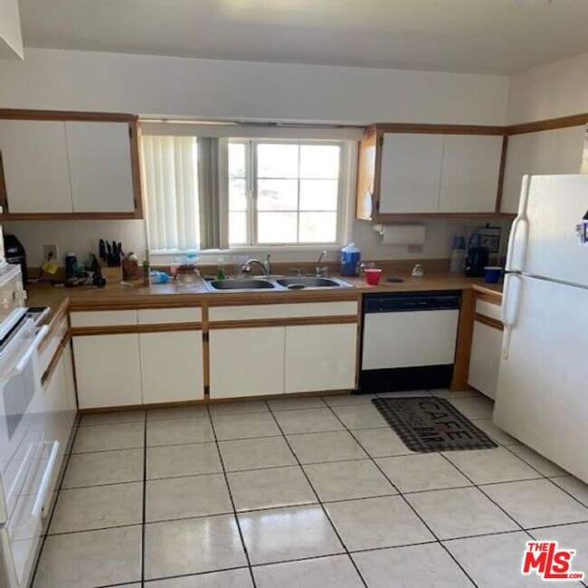 Photo - 9726 Tujunga Canyon Pl