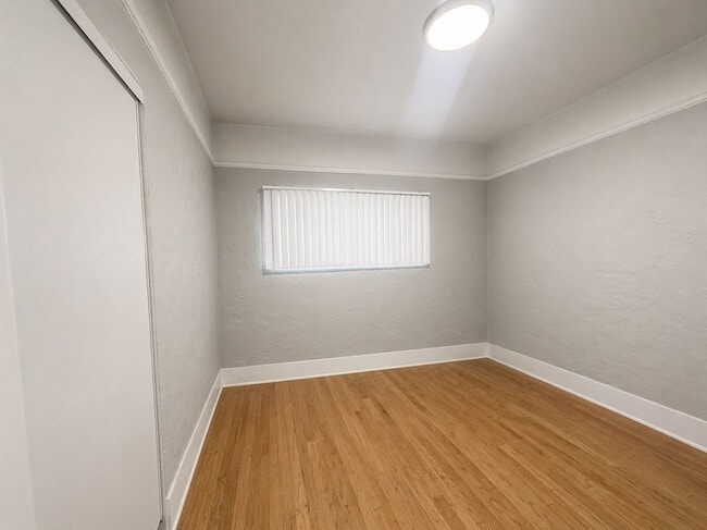 Photo - 244 W 49th