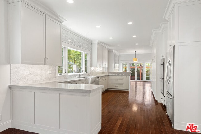 Photo - 2347 Parnell Ave